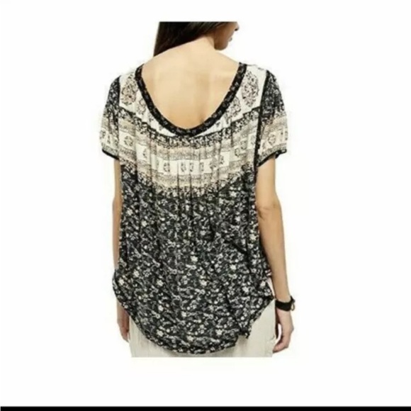 FREE PEOPLE Paisley Modal Blend Puff Sleeve Top Sz Large Boho Beachy Whimsigoth - Picture 3 of 16